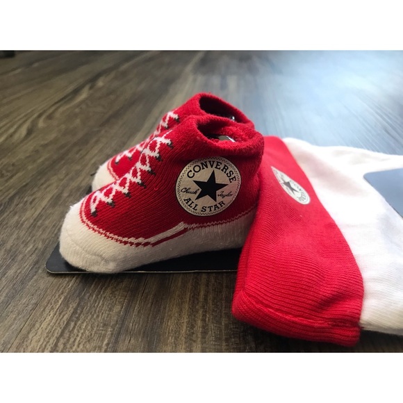 Converse All Star baby bootie and hat set. 0-6 months - Picture 3 of 3